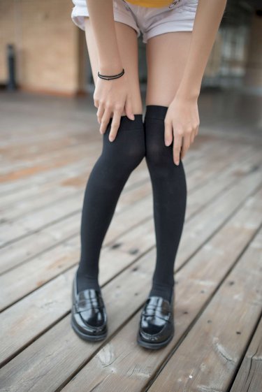 女生让男生诵自己的己的讥讥